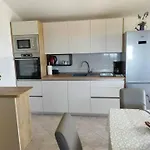 House * Risika